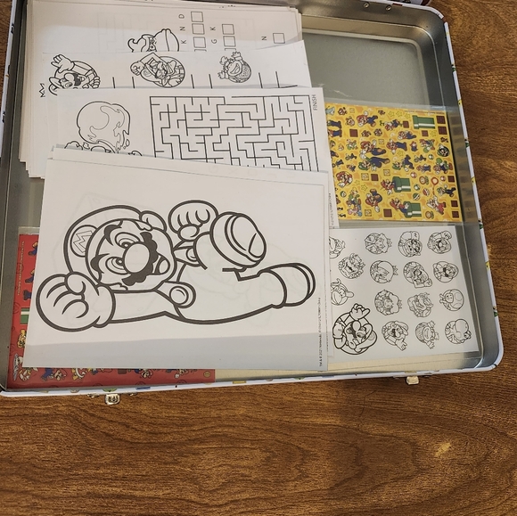 Mario Coloring and Activity Set - Picture 4 of 8